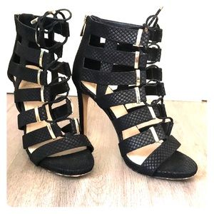 Vince Camuto snakeskin pumps!